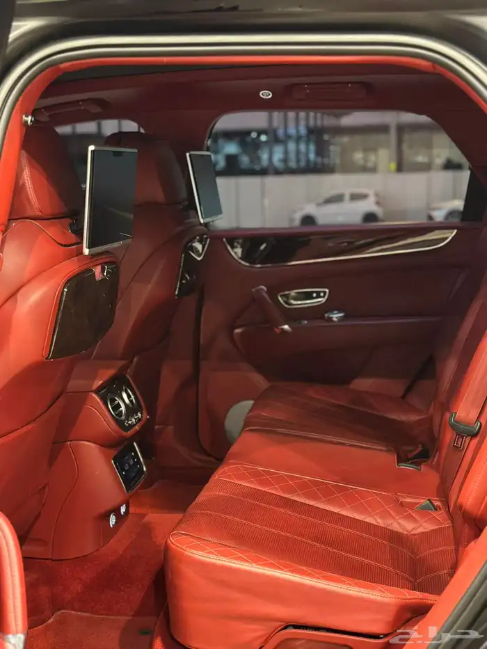 بنتلي بنتياقا موديل 2017 9