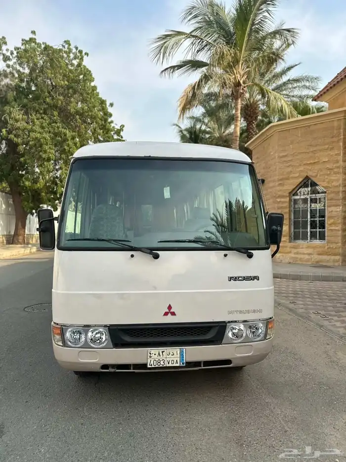 ميتسوبيشي باص روزا 30 راكب 4
