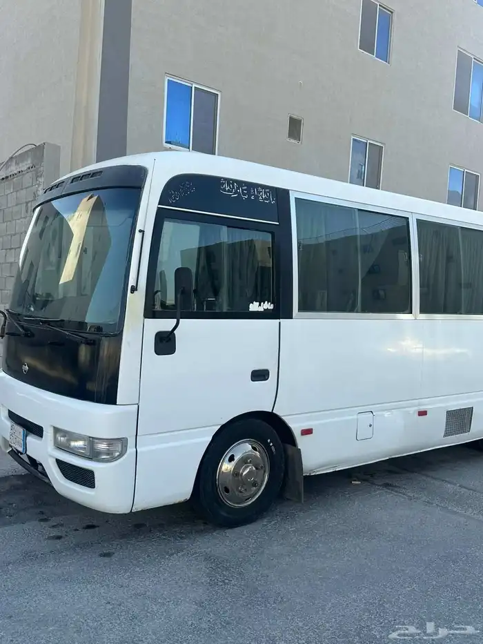 باص نيسان كوستر 30 ركاب حالة الباص ممتازة 2002 3