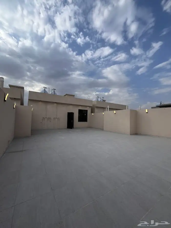 للبيع ارواف علويه خميس مشيط طريق المدينه سعر الروف 685 الف 15