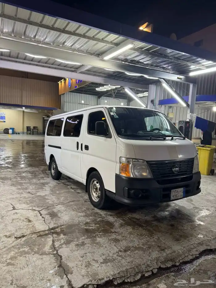 بص نيسان 14 راكب 0