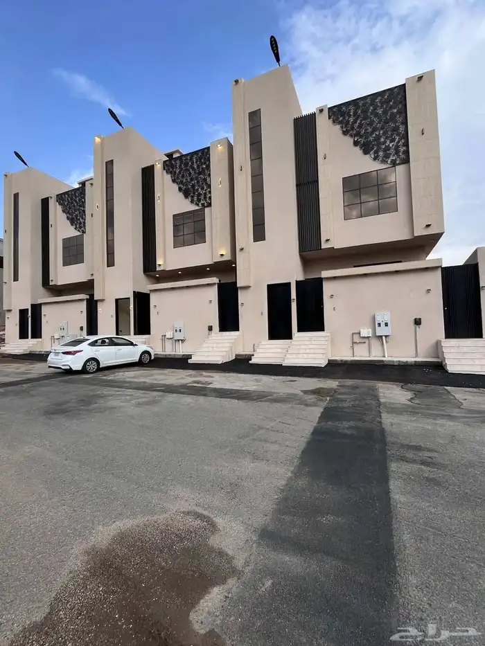 للبيع ارواف علويه خميس مشيط طريق المدينه سعر الروف 685 الف 1