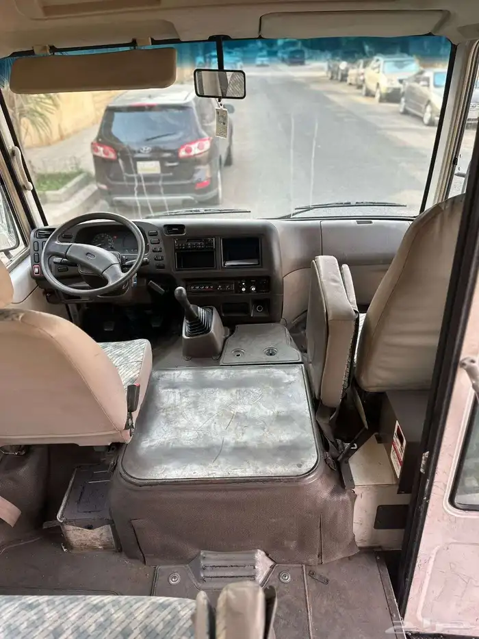 ميتسوبيشي باص روزا 30 راكب 8