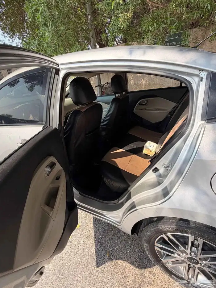 كيا ريو 2015 6