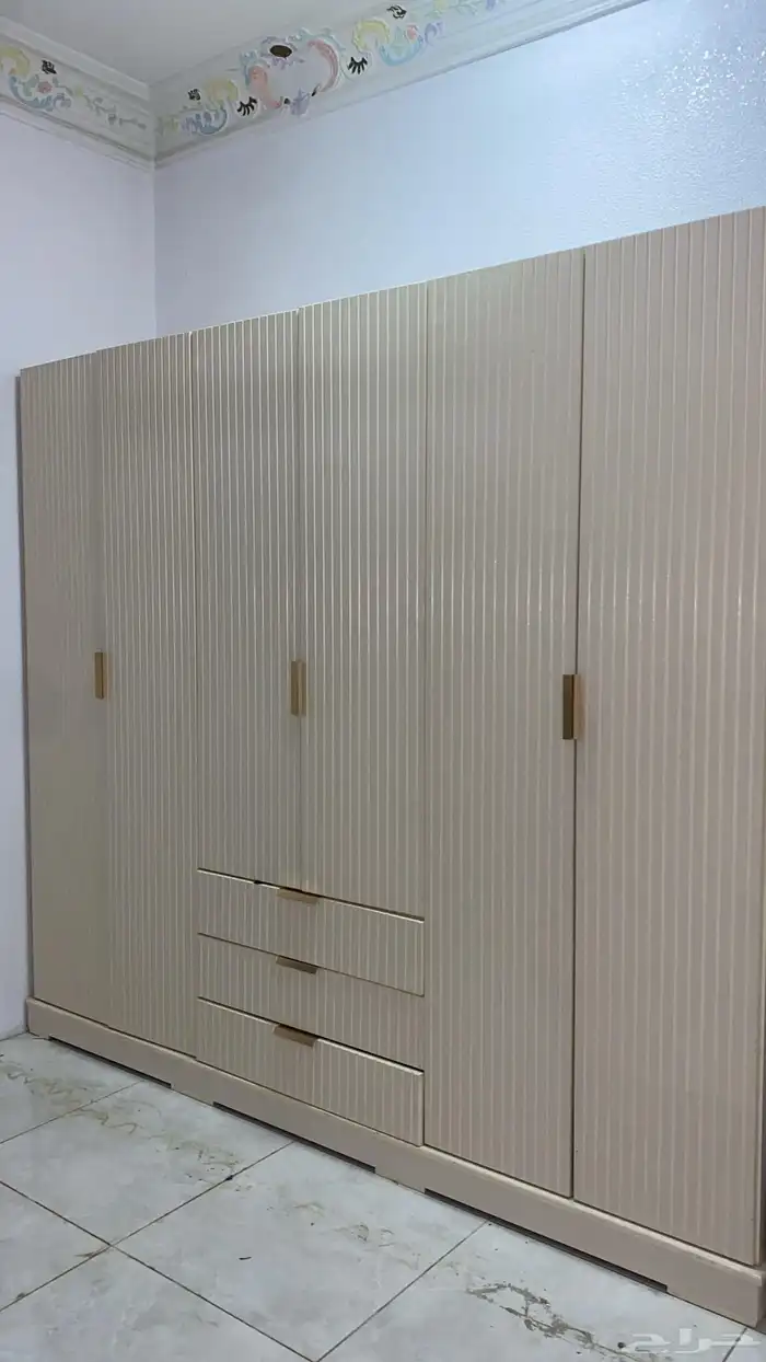 غرفه نوم كامله استخدام سنه بس نظيفه 0