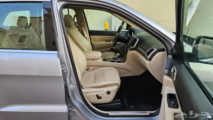 جيب جراند شروكي 2017 لمتيد 6سلند بودي بلد 20