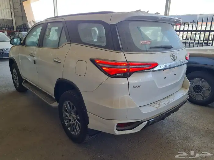 تويوتا فورشنر vx3 ديزل 4.0 لتر 2025 عرض اليوم كاش 6