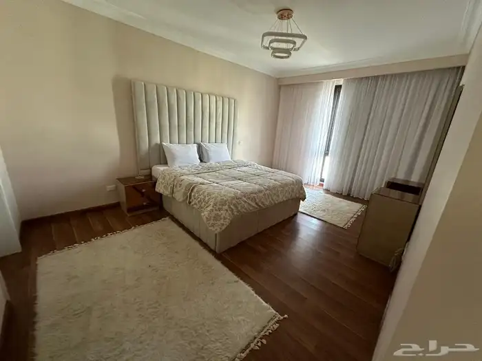 للسياحه بجانب الخدمات في مدينة الشيخ زايد داخل ارقي كمبوند 9