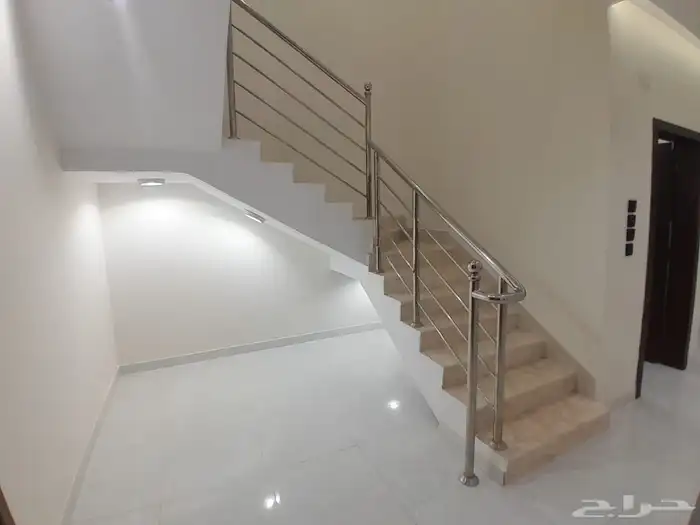 للبيع روف ارضي مع ملحق بمدخل سيارة تشطيبات فاخره بسعر 620الف 17