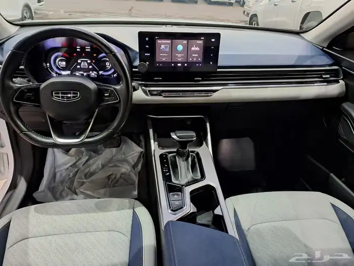 جيلي ام جراند 2023 12