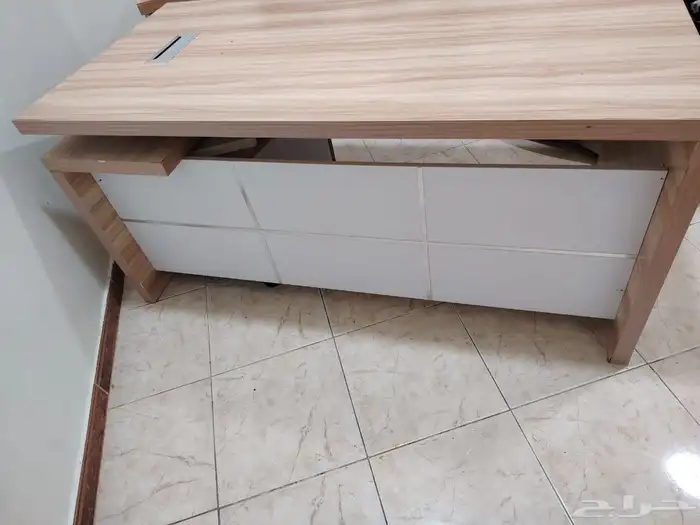 مكتب للبيع 2