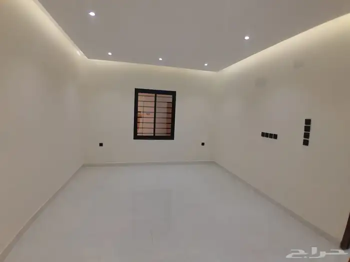 للبيع روف ارضي مع ملحق بمدخل سيارة تشطيبات فاخره بسعر 620الف 16