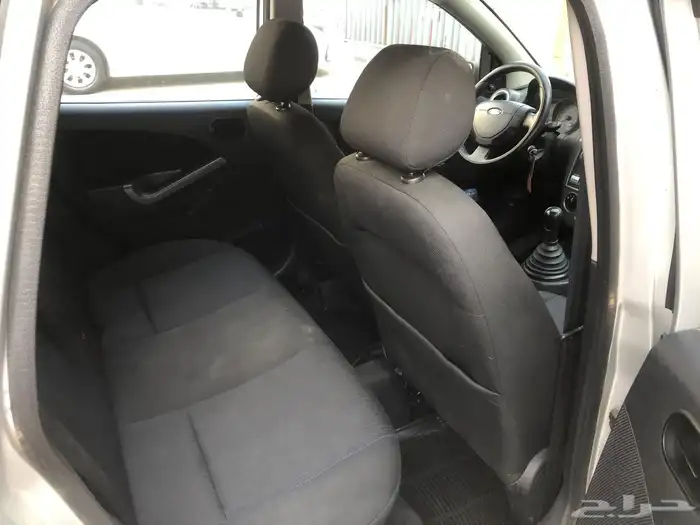 فورد فيجو 2012 بحالة ممتازة 5