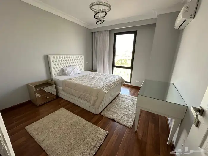 للسياحه بجانب الخدمات في مدينة الشيخ زايد داخل ارقي كمبوند 8