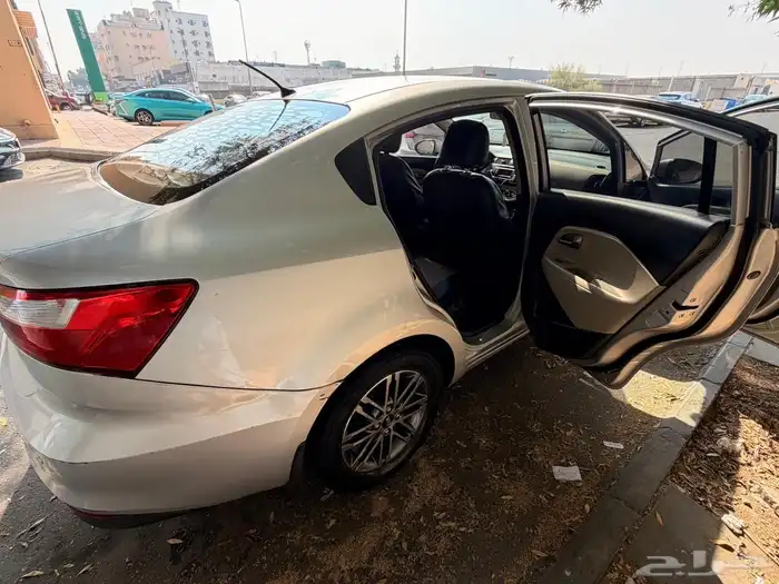 كيا ريو 2015 22