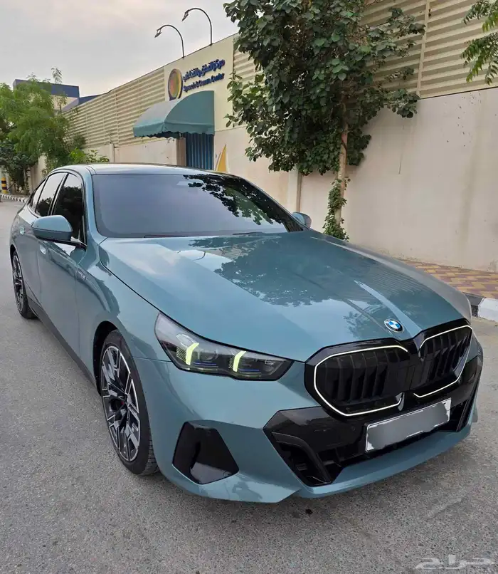 بي ام دبليو 520i ام كت 2024 بحالة الوكالة 0
