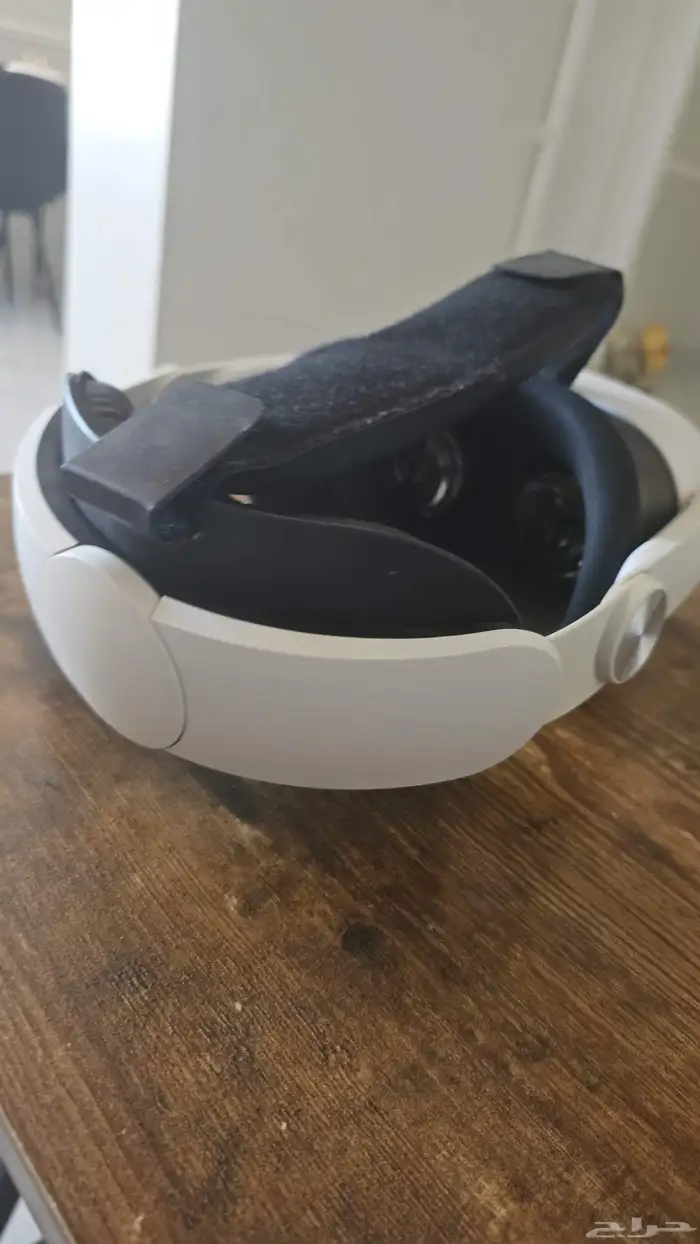 نظارة Meta quest 3s مع ستراب حقها و يداد كاملة بسعر 800 ريال 2