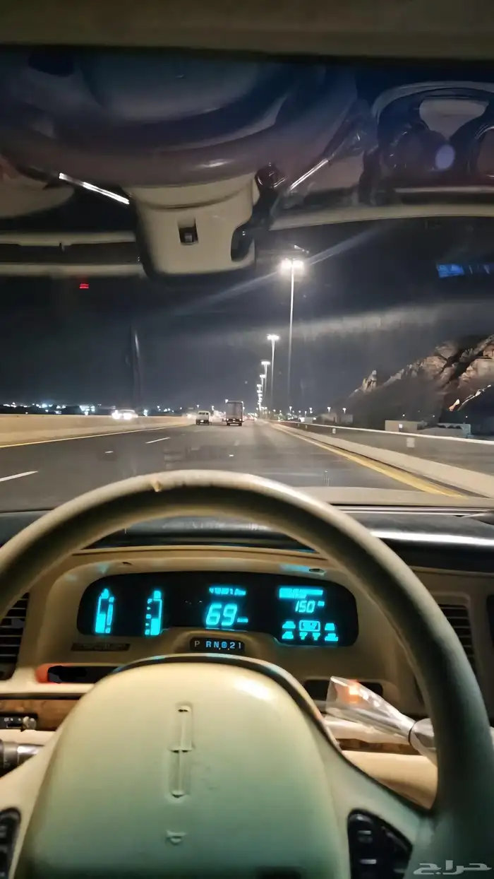 لينكون تاون كار 1995 8