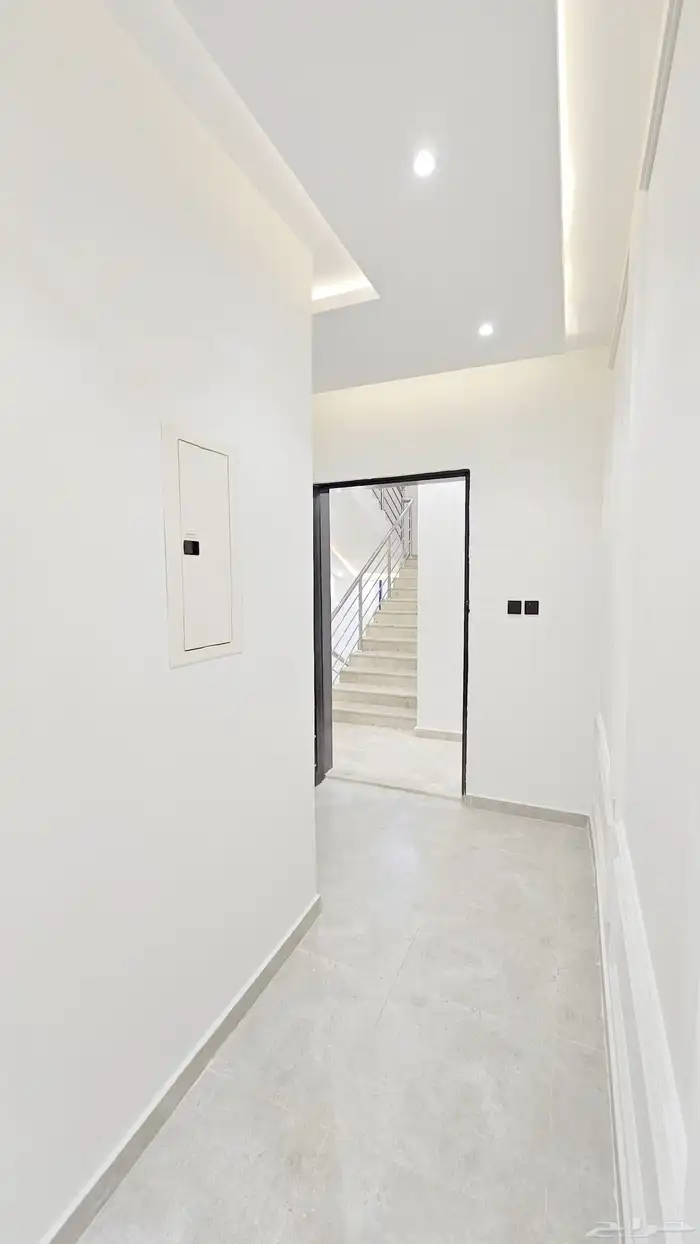 للبيع شقه دور ثاني مع سطح مستقل المصعد شغال بسعر 520الف 11