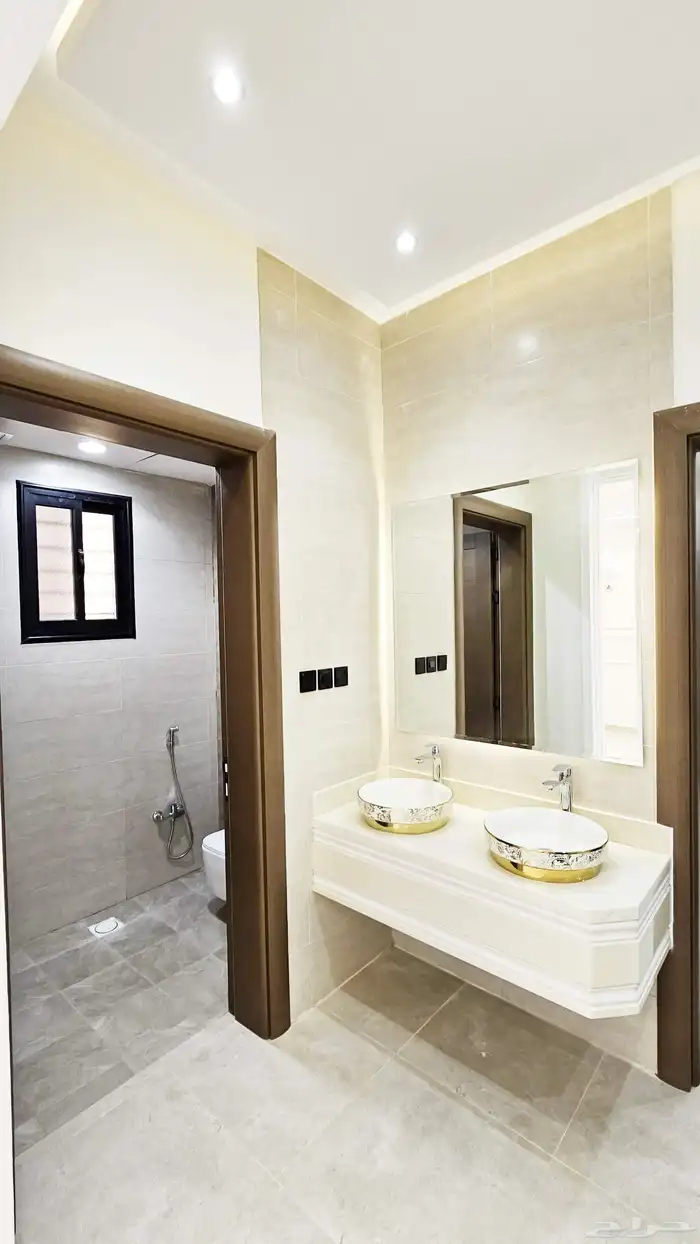 للبيع شقه دور ثاني مع سطح مستقل المصعد شغال بسعر 520الف 6