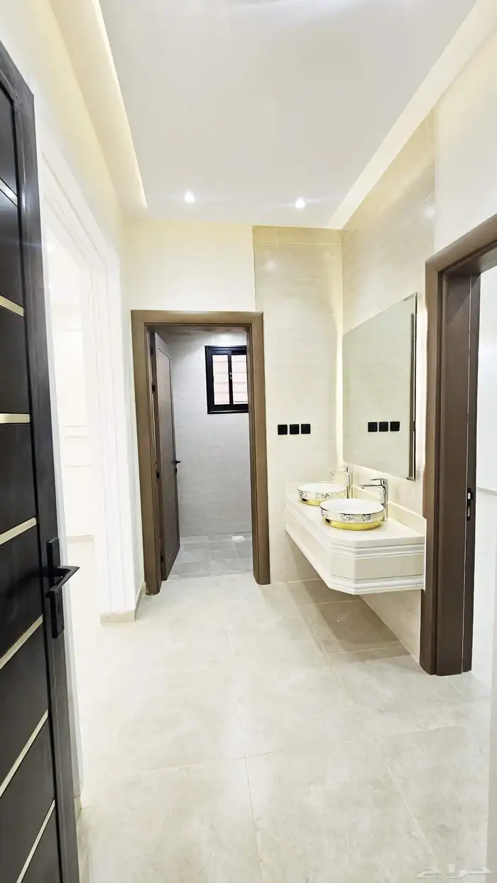 للبيع شقه دور ثاني مع سطح مستقل المصعد شغال بسعر 520الف 3