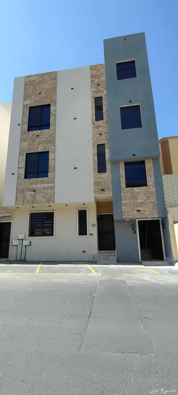 للبيع شقق ارضية وعلويه موقع مميز بحي الموظفين 1