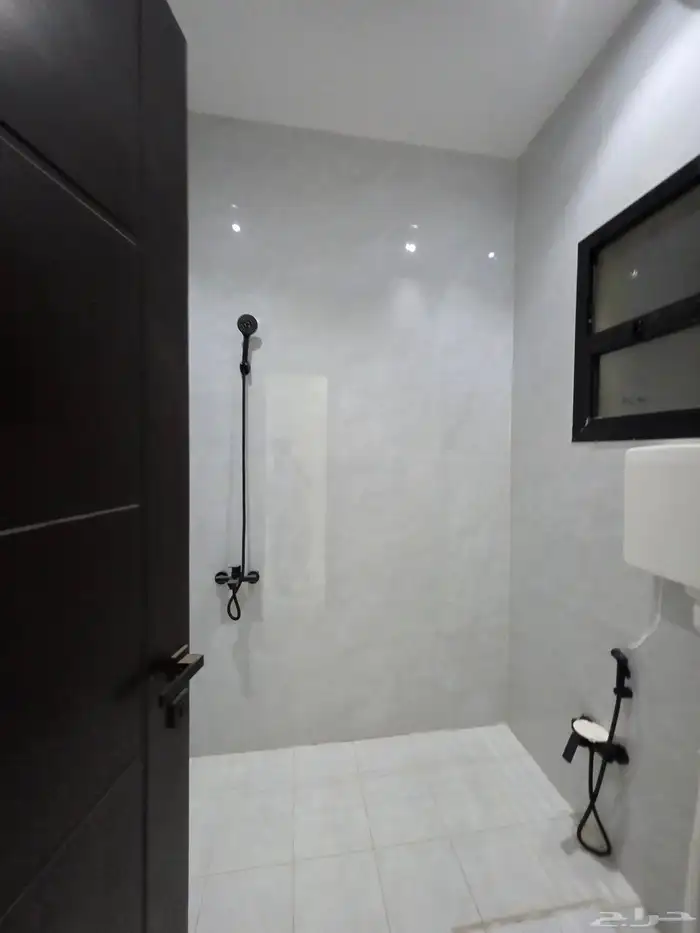 الدور ارضيه الشفاء حي بدر 4