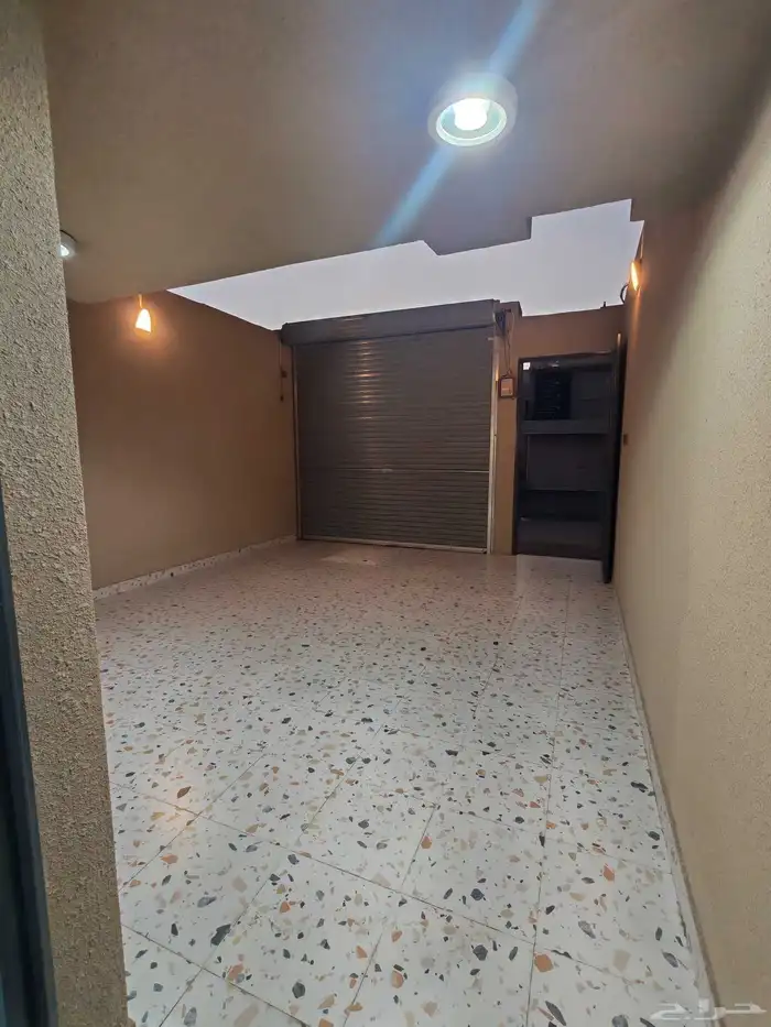 للبيع روف علوي بملحق وبايكه سياره مخطط 6 شمال الخميس 38