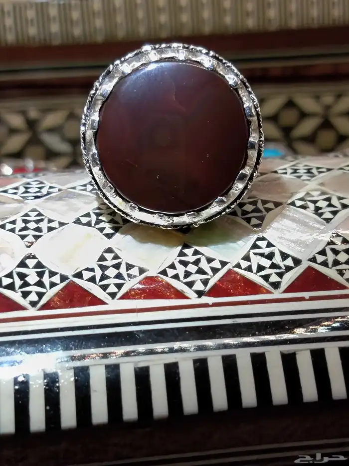 خاتم بحجر كرز الكرز على صياغة سلك مميزة 1