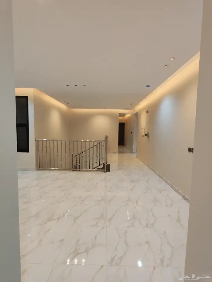 للبيع روف علوي بملحق وبايكه سياره مخطط 6 شمال الخميس 29