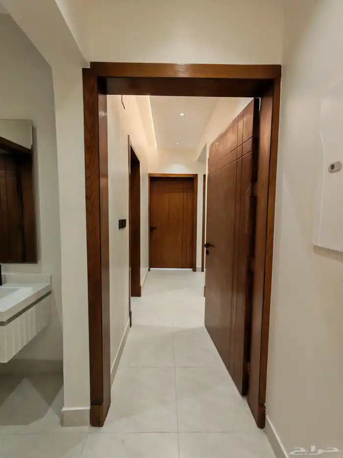 للبيع بأحد رفيده شقه دور ارضي مع حوش واسع من 550 الف 20