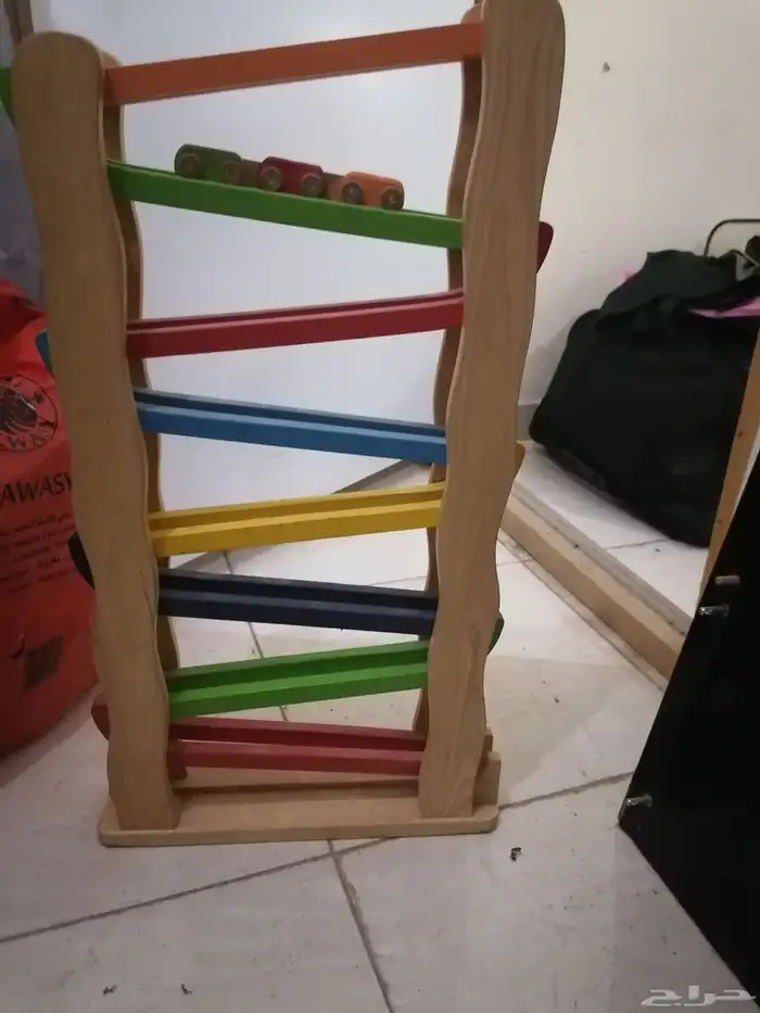 غرفة نوم وأشياء أخرى للبيع عصافير ومكنسة وشلال 12