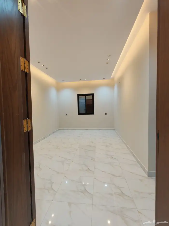 للبيع روف علوي بملحق وبايكه سياره مخطط 6 شمال الخميس 12