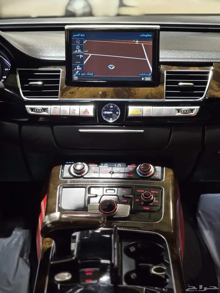 اودي A8-L موديل 2015 بحاله ممتازه 18