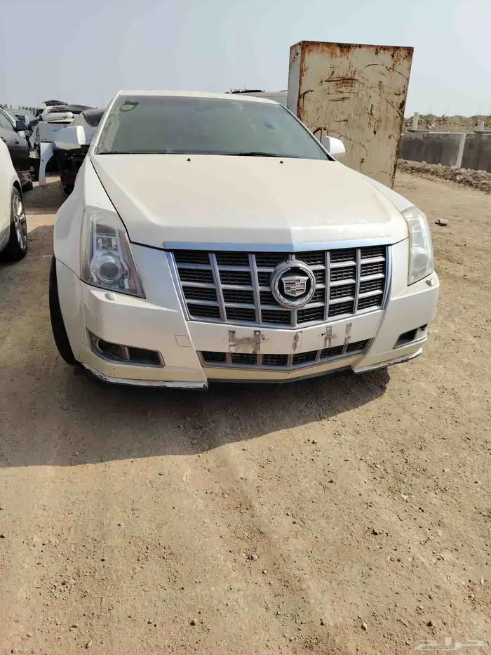 كادلك CTS 2013 للبيع قطع غيار فقط 1