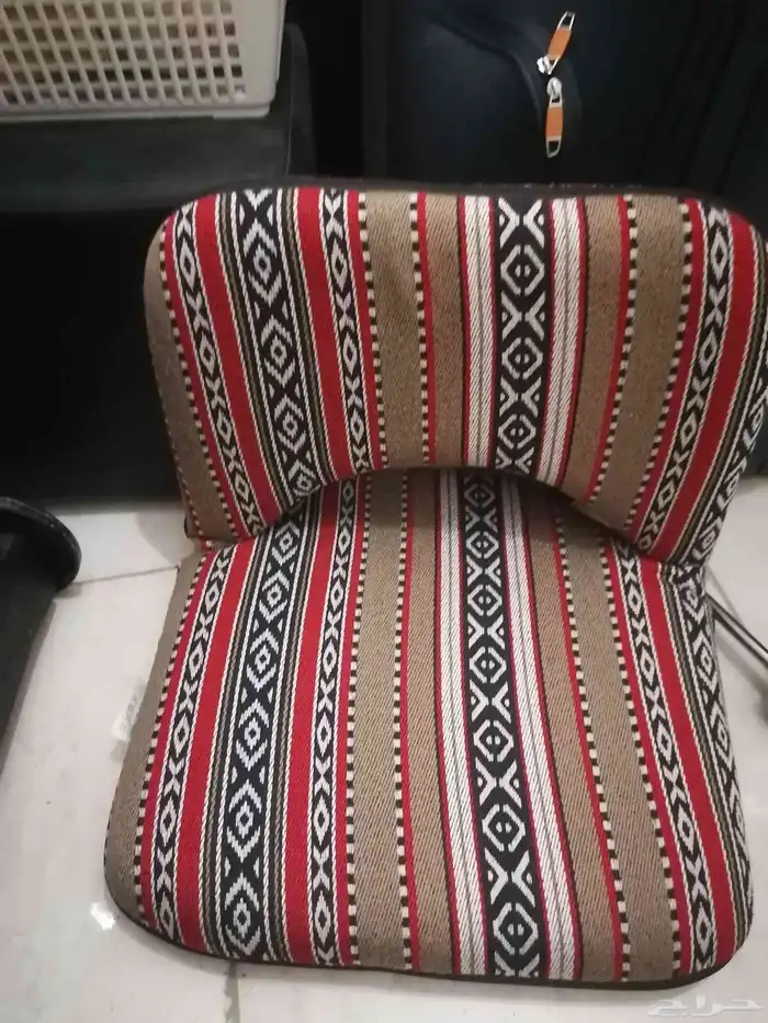 غرفة نوم وأشياء أخرى للبيع عصافير ومكنسة وشلال 6