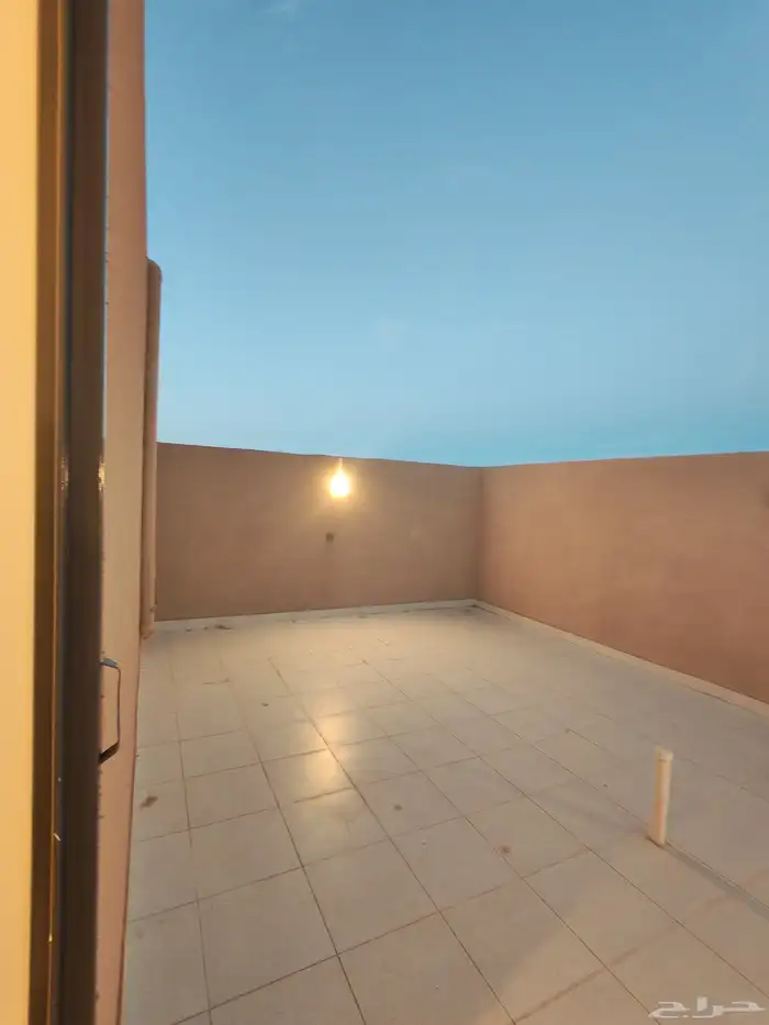 للبيع روف علوي بملحق وبايكه سياره مخطط 6 شمال الخميس 36