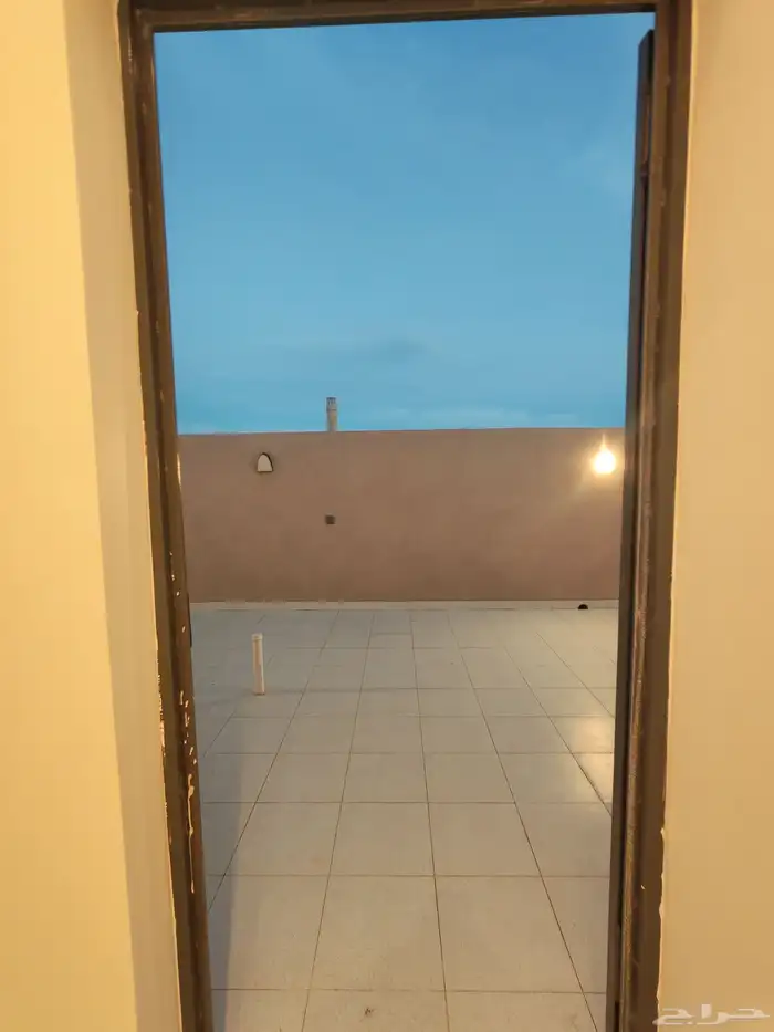 للبيع روف علوي بملحق وبايكه سياره مخطط 6 شمال الخميس 35