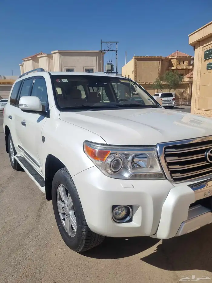 لاندكروزر 2015 14