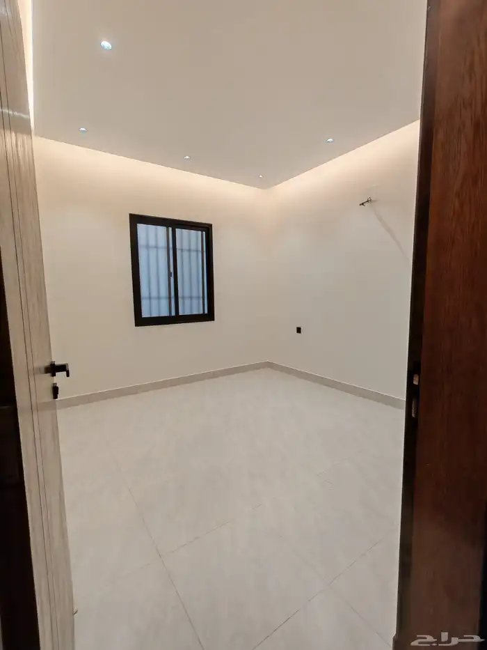 للبيع بأحد رفيده شقه دور ارضي مع حوش واسع من 550 الف 19