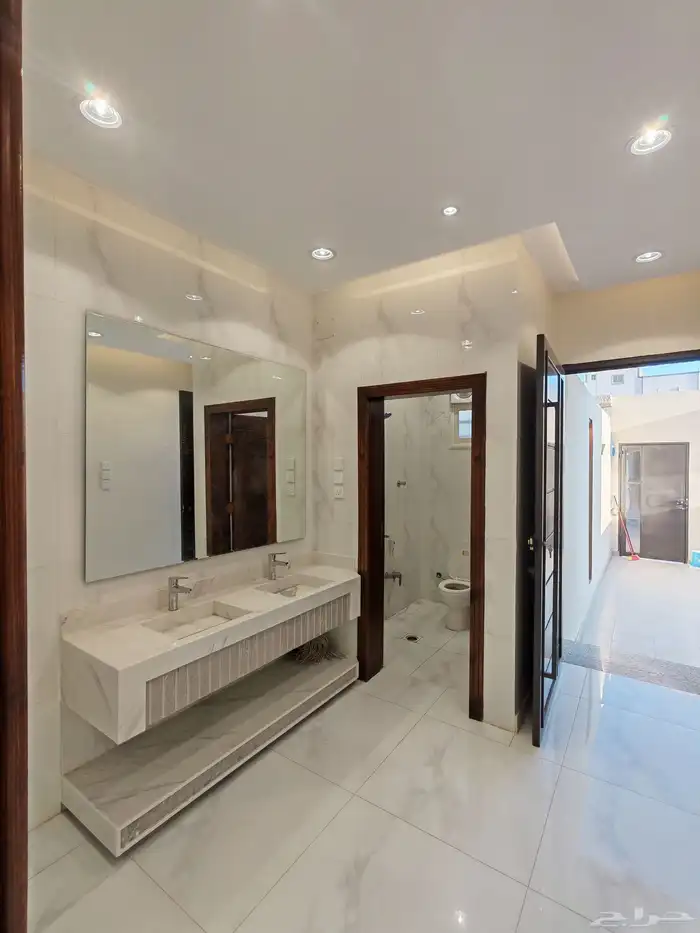 للبيع بأبها المحاله دور ارضي بحوش واسع ب 590 الف 7