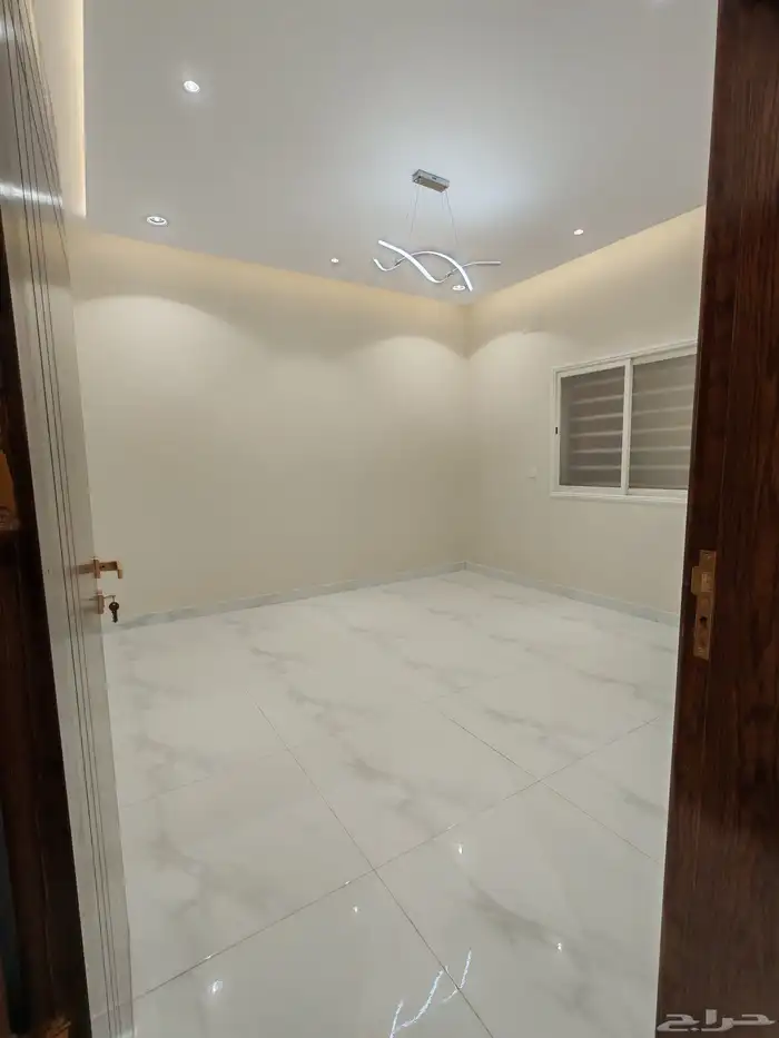 للبيع بأبها المحاله دور ارضي بحوش واسع ب 590 الف 13