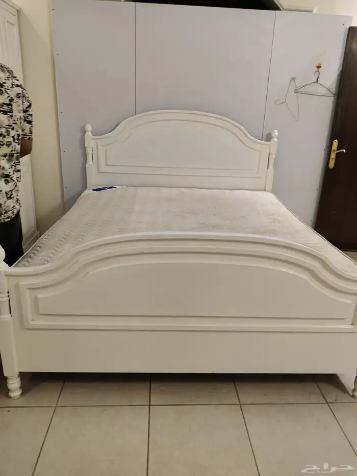 سرير نفرين 0