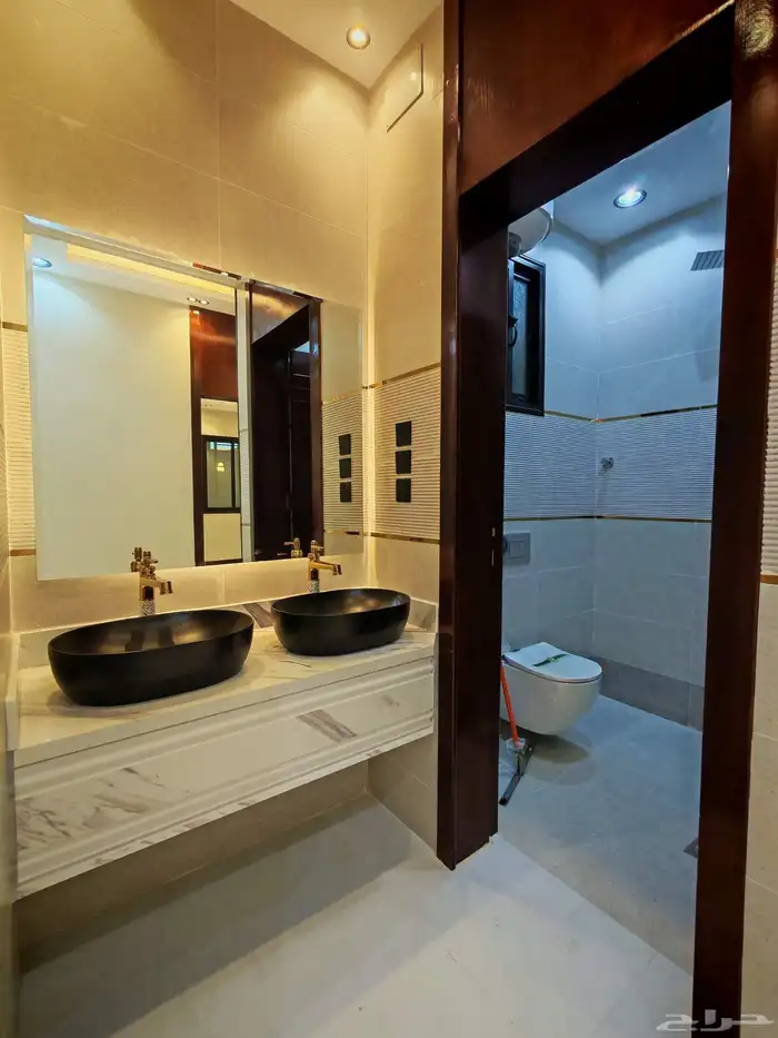 للبيع بدره الموسي ادوار ارضيه حوش واسع ب 550 الف وسط الخدمات 18