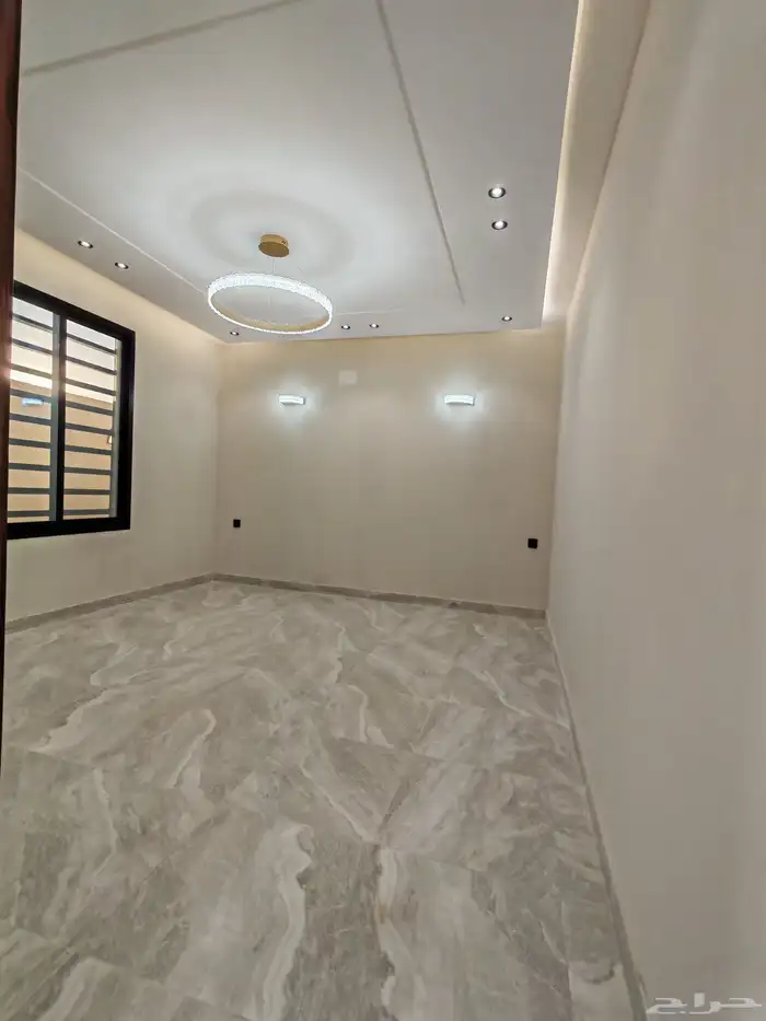 للبيع بحي البديع شقه دور ارضي6 غرف مدخل مستقل من 500 الف vip 13