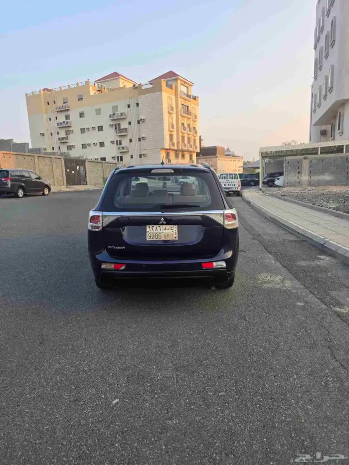 السلام عليكم اعلان عن سياره مستبيشي أوت لا ندر 4