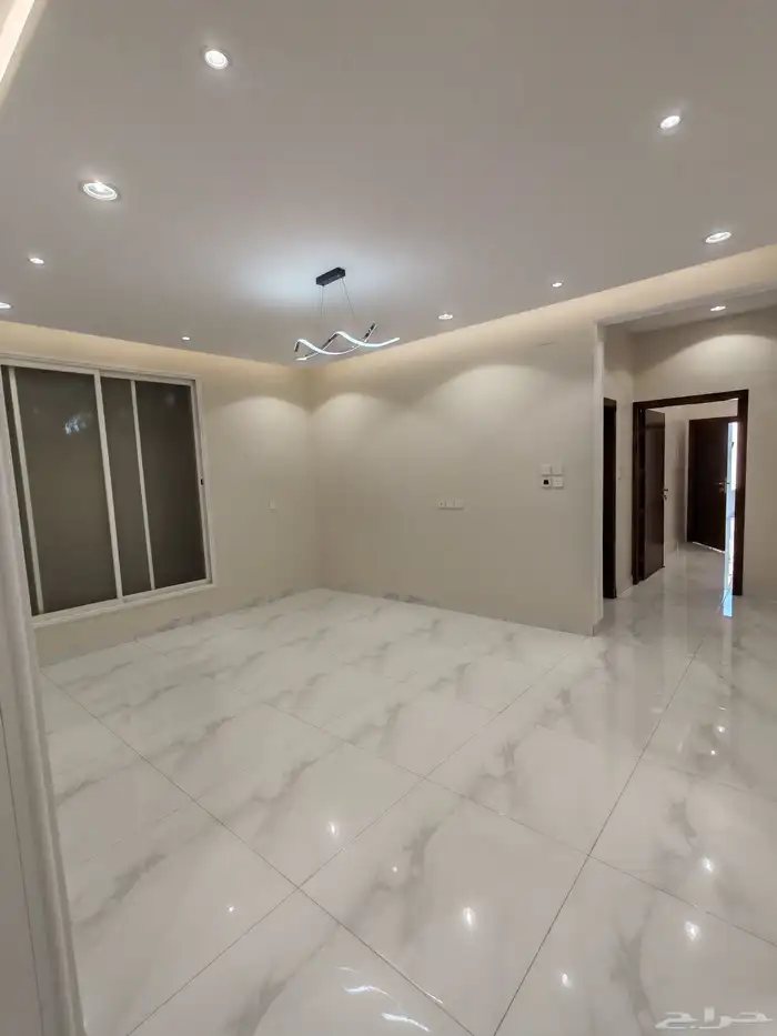 للبيع بأبها المحاله دور ارضي بحوش واسع ب 590 الف 16