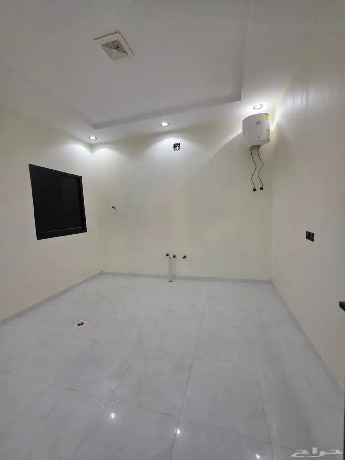 الدور ارضيه الشفاء حي بدر 8