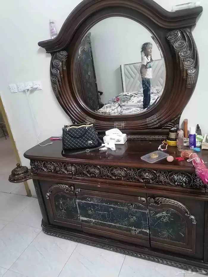 دولاب و تسريحة 1