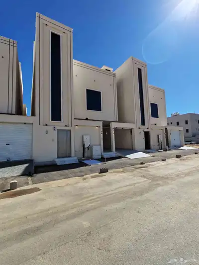 للبيع بأحد رفيده شقه دور ارضي مع حوش واسع من 550 الف index